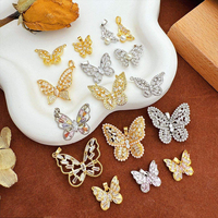 Vente en gros de breloques papillon en cuivre plaqué or 18 carats, pendentifs micro-pavés CZ et perles pour occasions quotidiennes et formelles, composants de bijoux