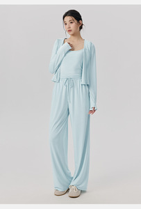 Conjunto de Shorts de Yoga con Efecto Levanta Glúteos, Nuevo y Sexy 2025, Conjunto Deportivo de 3 Piezas, Ropa Deportiva de Yoga para Fitness Femenino - Product Image 4