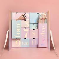 Boîtes d'emballage de calendrier en carton rigide recyclé écologique rose faites à la main Fermeture magnétique Revêtement UV Gaufrage Éponge