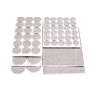 Lot <span class=keywords><strong>de</strong></span> 114 patins <span class=keywords><strong>de</strong></span> <span class=keywords><strong>chaise</strong></span> carrés autocollants en feutre non tissé durable et écologique, couleur beige, modèle 2B05-114, vente directe usine, assortiment varié - Product Image 1