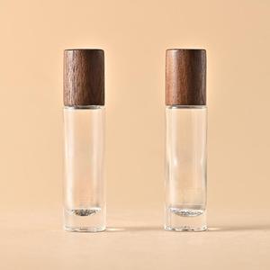 High Quality Custom Bech <strong>Essential</strong> <strong>Oil</strong> Perfume Bottles Glass Roller with <strong>Walnut</strong> Bamboo Lid for Skin Care - Product Image 5