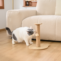 Tour de griffoir compact pour chat en gros 28x28x34cm - Colonne à griffer en sisal avec boule en peluche, base en MDF robuste, mobilier pour animaux de compagnie OEM