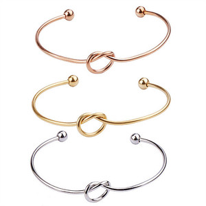 Hoge Kwaliteit 2Mm Hart Knoop Vormige Roestvrijstalen Armband Vergulde Vrouwelijke Hart Armband Open Armband Armband Sieraden - Product Image 1