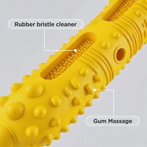 Jouet à mâcher pour chien en caoutchouc jaune personnalisé avec texture rugueuse et fentes pour distribuer des friandises pour un jeu interactif - Product Image 5