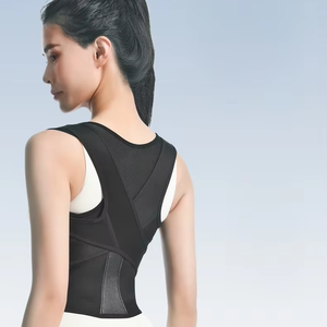 Correcteur de posture dorsal noir respirant sans manches avec sangles croisées pour le soutien de la colonne vertébrale supérieure et le soulagement de la douleur - Product Image 1