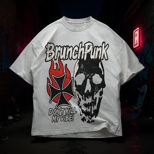 T-shirt Oversize Unisex BrunchPunk con Teschio e Croce Fiammeggiante - Stile Streetwear Punk Rock Vintage Grunge - Product Image 3
