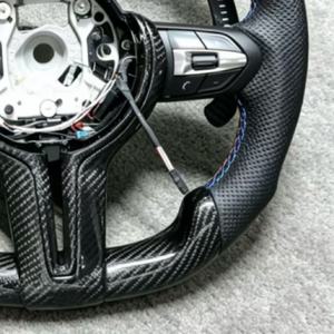 Volant <span class=keywords><strong>de</strong></span> <span class=keywords><strong>direction</strong></span> automobile sport en cuir et fibre <span class=keywords><strong>de</strong></span> carbone avec LED pour BMW F10 F30 F32 F80 F82 E90 E92 E70 F20 E84 M2-M5 - Product Image 6