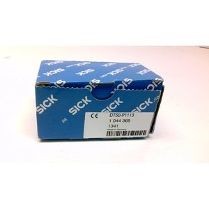 Dispositivo de Medición de Distancia Sick DT50-P1113 PNP, Sensor de Proximidad con Rango de 200 mm a 10 m - Product Image 1