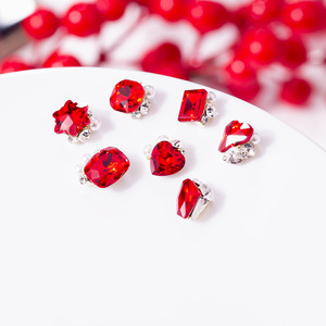 Accesorio de Aleación con Forma de <span class=keywords><strong>Pilar</strong></span>, Corazón y Cuadrado Grueso, con Diseño de Copo de Nieve Navideño Rojo de Año Nuevo Xuanjia - Product Image 4