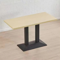 Table à manger rectangulaire en bois massif avec base en métal noir durable, design moderne pour restaurant, mobilier de salle à manger