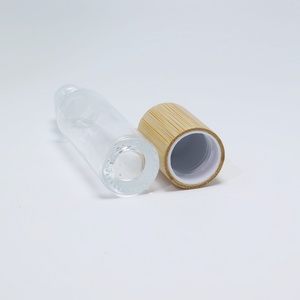 Botella de Vidrio Esmerilado para Aceites Esenciales de 5ml y 10ml, con Tapa Redonda de Bambú y Sellado Roll-on para Cremas, Agua, Perfumes, Sérums y Cuidado de la Piel - Product Image 3