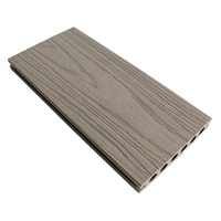 Revêtement de sol extérieur imperméable Co-extrudé creux solide résistant aux rayures de terrasse en WPC ignifuge pour jardin Patio longue durée de vie