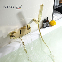 Ensemble de douche moderne STOCCO en chrome avec pommeau pluie, système mural en laiton massif et douchette céramique pour villa et hôtel