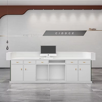Meubles de salon de beauté haut de gamme, comptoir en bois, bureau de réception moderne et luxueux pour spa et clinique, à vendre