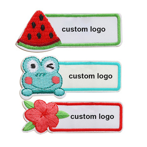 Autocollants d'étiquette de nom de couture brodés personnalisés pour enfants étiquette de nom lavable de serviette de <span class=keywords><strong>cartable</strong></span> en tissu d'enfants - Product Image 1