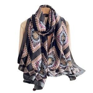 Pañuelo Largo de Satén para Mujer, Imitación de Seda Estampada, Elegante, Protección Solar de Verano, Capa Decorativa para Viajes al Aire Libre, Chal Exterior - Product Image 5