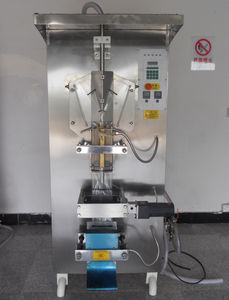 Machine de remplissage et d'emballage aseptique pour sachets liquides en plastique scellant des sachets de boissons boissons et d'eau machine de remplissage de jus liquide - Product Image 4