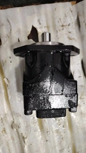 Bomba de Motor Hidráulico de Paletas M4C M4D 00Y 1N00 B102 M4D1 074 3N00 B101B M4D1Z 088 V - Product Image 5