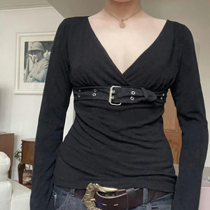 Nueva Camiseta de Manga Larga para Mujer, Estilo Gótico Y2K, Cuello en V, Cierre Metálico, Ajustada y Entallada, Venta al Por Mayor - Product Image 3