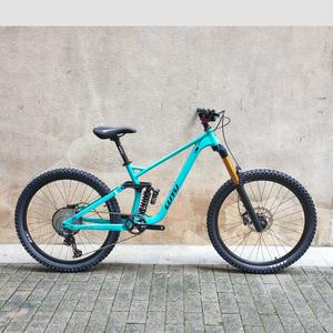 Vélo de montagne à cadre en <span class=keywords><strong>acier</strong></span> à suspension souple avec freins à disque à 12 vitesses Roues de 27,5/29 pouces pour une utilisation en descente hors route Pédales ordinaires - Product Image 2