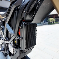 Moto tout-terrain électrique Surron Ultra Bee 2026, 24,5 kW, 74 V, 60 Ah, 520 Nm, 65 mph, moto tout-terrain électrique rapide, suspension 240 mm, motocross pour adultes