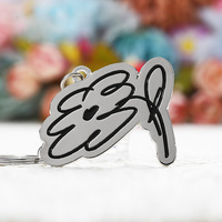Porte-clés personnalisé en alliage de zinc, motif floral, plaqué argent brillant, simple face, pas cher, avec logo