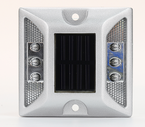 Dissuasore Stradale Solare in Alluminio con LED, Indicatore di Pavimentazione Impermeabile IP68 per Autostrade e <span class=keywords><strong>Parcheggi</strong></span>, MOQ 1 Pezzo - Product Image 2