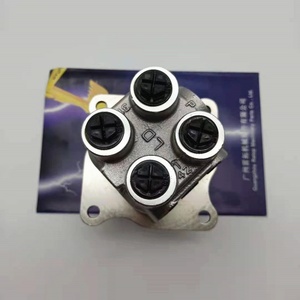 702-16-01180 702-16-01651 PC200-6 PC200-7 PC200-8วาล์วจอยสติ๊ก702-16-04960 702-16-03910 702-16-16-03530 - Product Image 3