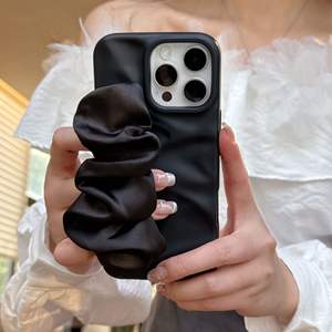 <span class=keywords><strong>Coque</strong></span> de Téléphone de Luxe à Motif Vague avec Dragonne Foulard en Soie pour <span class=keywords><strong>iPhone</strong></span> 17 16 Pro Max avec Sangle de Poignet et Boucle de Préhension - Product Image 5