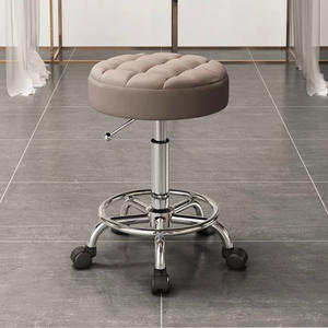 Современный регулируемый по высоте вращающийся стул на колесиках 360° °   Вращающийся круглый стул для салона с обивкой из искусственной кожи и хромированным основанием - Product Image 1