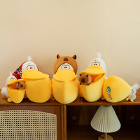 Venta al por mayor de juguetes de peluche divertidos de pelícano, muñecos de peluche de capibara con diseño de bolsa de plátano, estilo meme, colección de regalos bonitos de fábrica con 15 años de experiencia