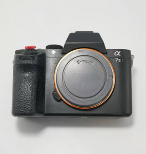 Appareil photo A7M2 d'occasion — 24,3 MP plein format + stabilisation d'image 5 axes, excellent état, entièrement fonctionnel, le choix idéal pour les débutants en plein format ! - Product Image 1