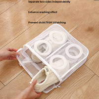 Sac de lavage en maille pour nettoyer en toute sécurité les chaussures de sport, les baskets, les chaussures de tennis, les paniers à linge et les poubelles.