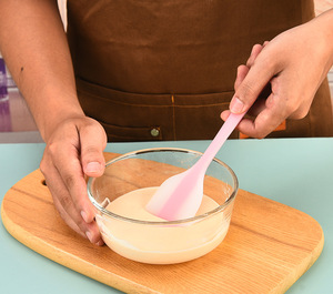 Piccolo pezzo unico in <span class=keywords><strong>Silicone</strong></span> traslucido spatola strumento di cottura ad alta temperatura <span class=keywords><strong>per</strong></span> crema e <span class=keywords><strong>pasticceria</strong></span> - Product Image 3