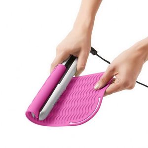 Tapis isolant thermique de style moderne pour fers à boucler, tapis de protection en silicone pour bureau avec surface anti-rayures - Product Image 1