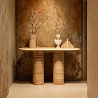 Table console ovale en marbre travertin beige et blanc, style nordique luxueux, pour salon, villa, hôtel, décoration intérieure.