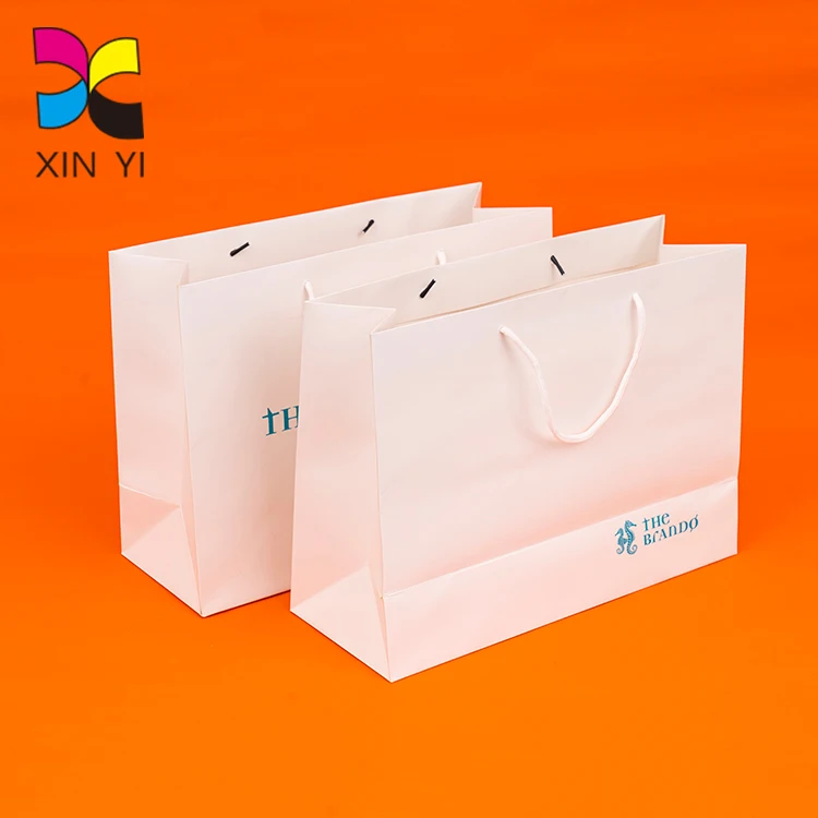 Guangzhou factory price custom decorative bags printing unique paper bag