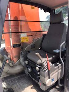 Excavatrice sur chenilles Hitachi ZX350 ZX350H d'occasion, fabriquée au Japon, à vendre. Tracteurs. - Product Image 5