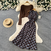 Ensemble 2 pièces à carreaux style preppy pour femme, cardigan élégant d'automne avec robe midi sans manches à volants taille haute et coupe trapèze