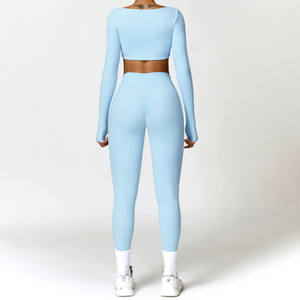 ملابس رياضية نسائية مخصصة من الشركات المصنعة: بلوزات قصيرة بأكمام طويلة، بدلات رياضية، بنطلونات ضيقة عالية الخصر مع تجعيد عند المؤخرة - Product Image 5