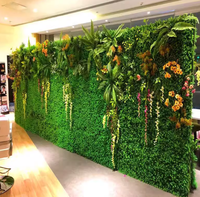 Nouvelle conception de panneaux muraux artificiels de style jungle, plantes vertes verticale, mur de gazon vert pour la décoration de la maison