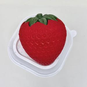 Nouveau design, vente chaude, gâteau mousse halal certifié, faible en gras, congelé, moelleux et collant, en forme de fraise 3D, dessert - Product Image 5