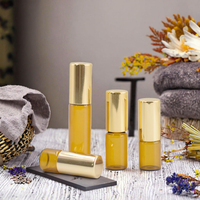 Flacon cosmétique de luxe en verre ambré de 5 ml pour mini-attar d'oud, sérum de soin, avec roll-on doré et diffuseur à bâtonnets