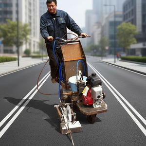 Máquina Termoplástica para Demarcación Vial de Cruces Peatonales, Pintura de Carreteras y Campos, Sistema Totalmente Hidráulico, Motor de 9.5Hp - Product Image 1