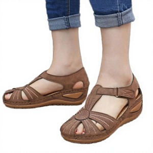 Novedad de Verano: Sandalias de Plataforma con Cuña para Mujer, Tallas Grandes, Estilo Europeo-Americano, con Aumento de Altura, de PU, para Exterior, con Punta Hueca y Costuras - Product Image 2