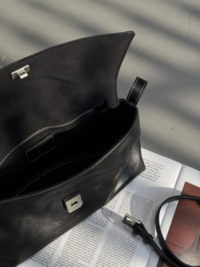Sac à bandoulière en cuir de vachette cristallin, sac à rabat en cuir tanné végétal, sacoche messager souple en cuir, vente en gros, approvisionnement en vrac - Product Image 6