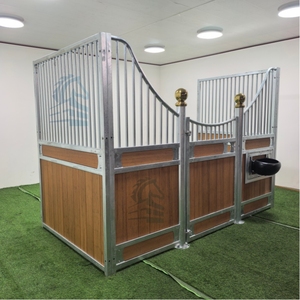 Bán Châu Âu Sang Trọng Đúc Sẵn Ngựa Ổn Định Tre Đầy Cấu Trúc Với Mái Ngoài Trời Thép Mạ Kẽm Ngựa Ổn Định - Product Image 2