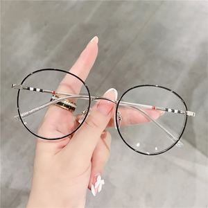 نظارات نسائية معدنية دائرية عالية الحجم مضادة للضوء الأزرق ، إطار نظارات بصرية بوصفة طبية للرجال C - Product Image 2