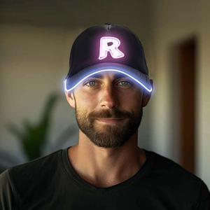 Casquette de baseball de sport de lumière LED de lettre réglable de nouveau design avec les lumières LED brillent dans le <span class=keywords><strong>chapeau</strong></span> noir - Product Image 2