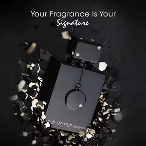 <span class=keywords><strong>Armaf</strong></span> Club <span class=keywords><strong>De</strong></span> Nuit Colección Completa Eau <span class=keywords><strong>De</strong></span> Parfum Spray <span class=keywords><strong>de</strong></span> Larga Duración para Hombre y Mujer - Product Image 3